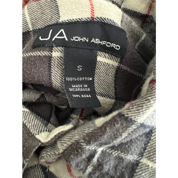 JOHN ashford plaid button up white, black, red- size small - Picture 4 of 4